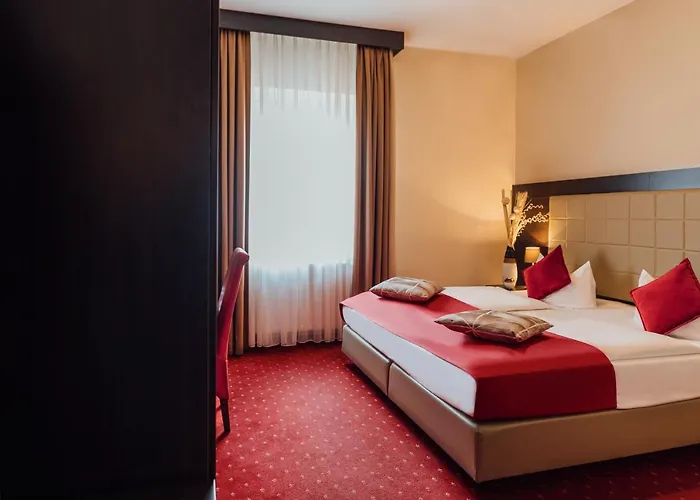 Savoy Hotel 3*