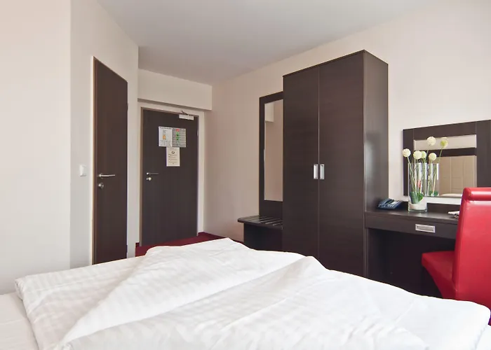 Savoy Hotel 3*