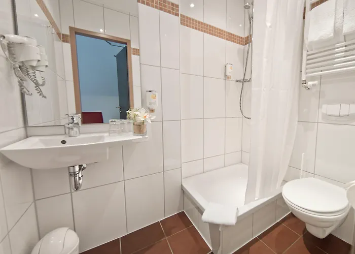 Savoy Hotel 3*