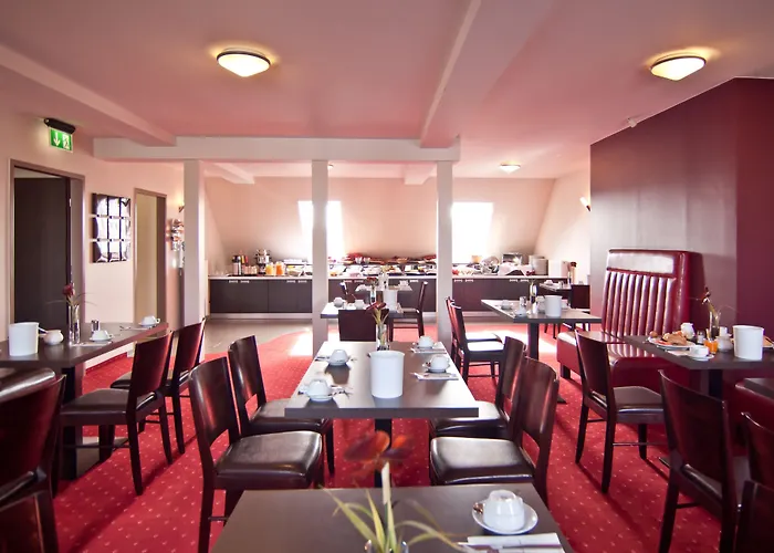 Savoy Hotel 3*